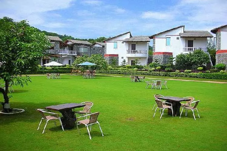 Corbett Woods Resort